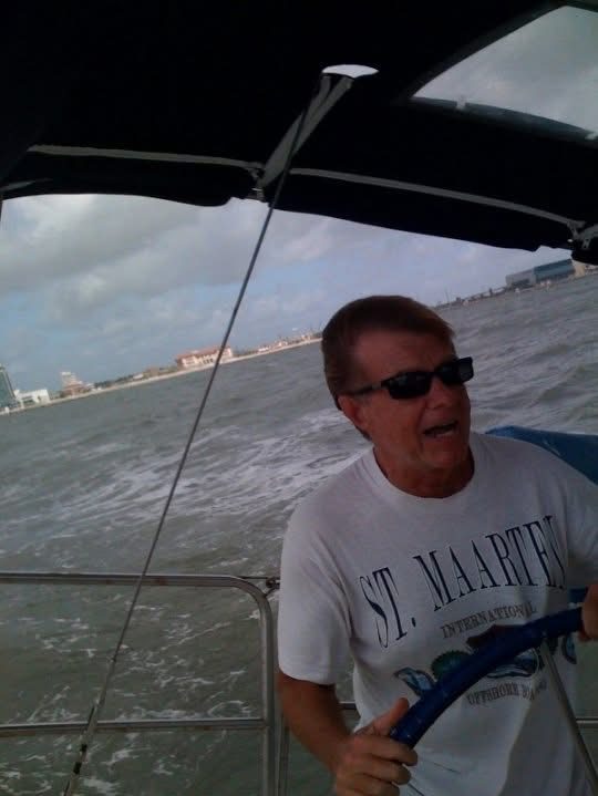 Look at that Horizon & that Face!
